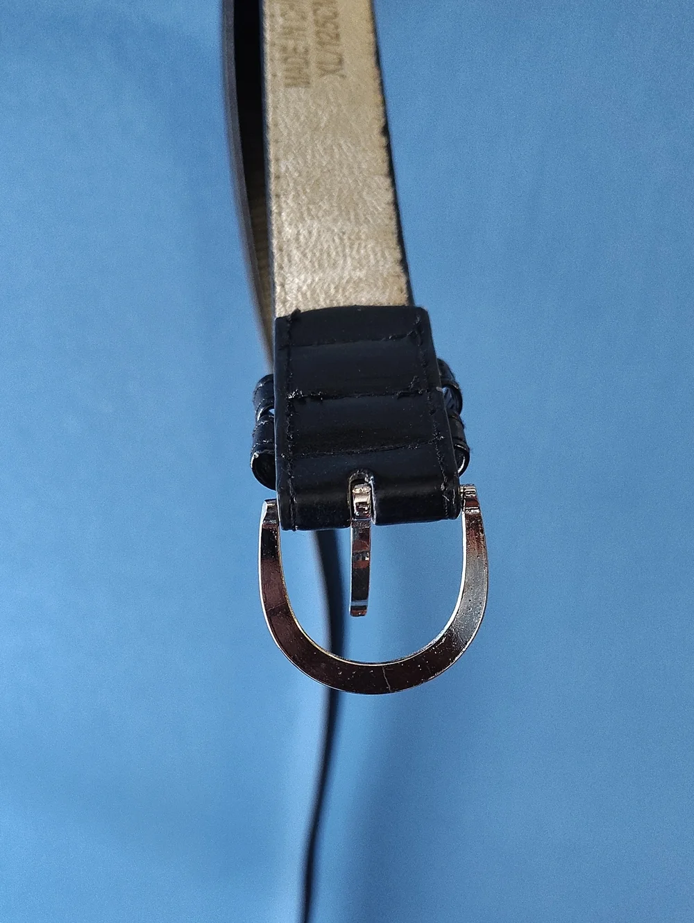 Black Leather Belt with Silver Horseshoe Buckle